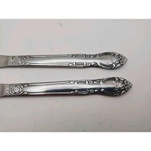 2 Vtg Stainless Steel FLATWARE Butter Knives Ornate Rose Floral Handle Japan - Picture 3 of 7